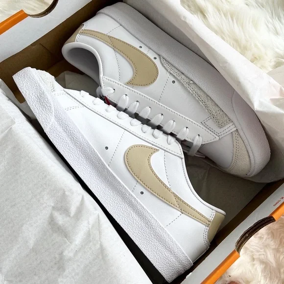 Nike Blazer Low 77 Vintage Sneakers Shoes New Shoe - Picture 6 of 6